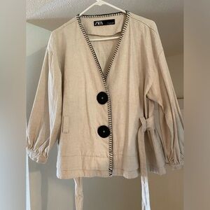 Women’s Zara beige jacket